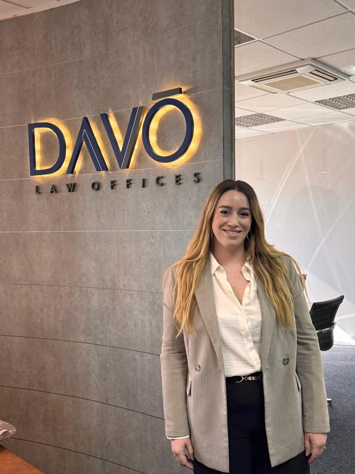María José Serra, abogada en Davó Law Offices
